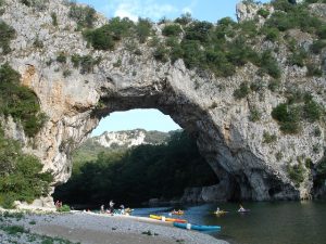 Les campings familiaux dans les Gorges de l'Ardèche, pour des vacances en toute convivialité